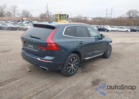 2021 Volvo Xc60 T6 Inscription z USA, uszkodzony, nr VIN YV4A22RL3M1744650